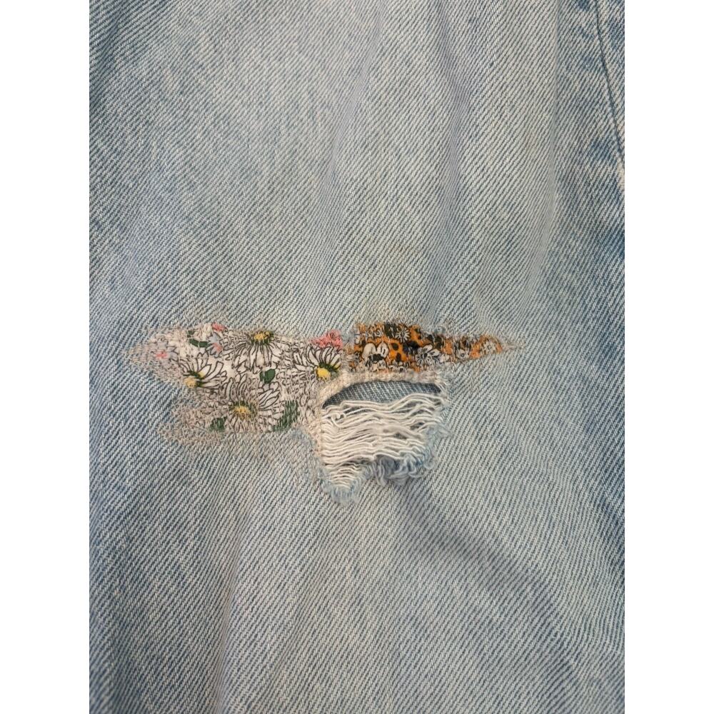 Levi’s 501 150th Anniversary Jeans W24 L30 Light Wash Distressed Floral Patch - Picture 4 of 5